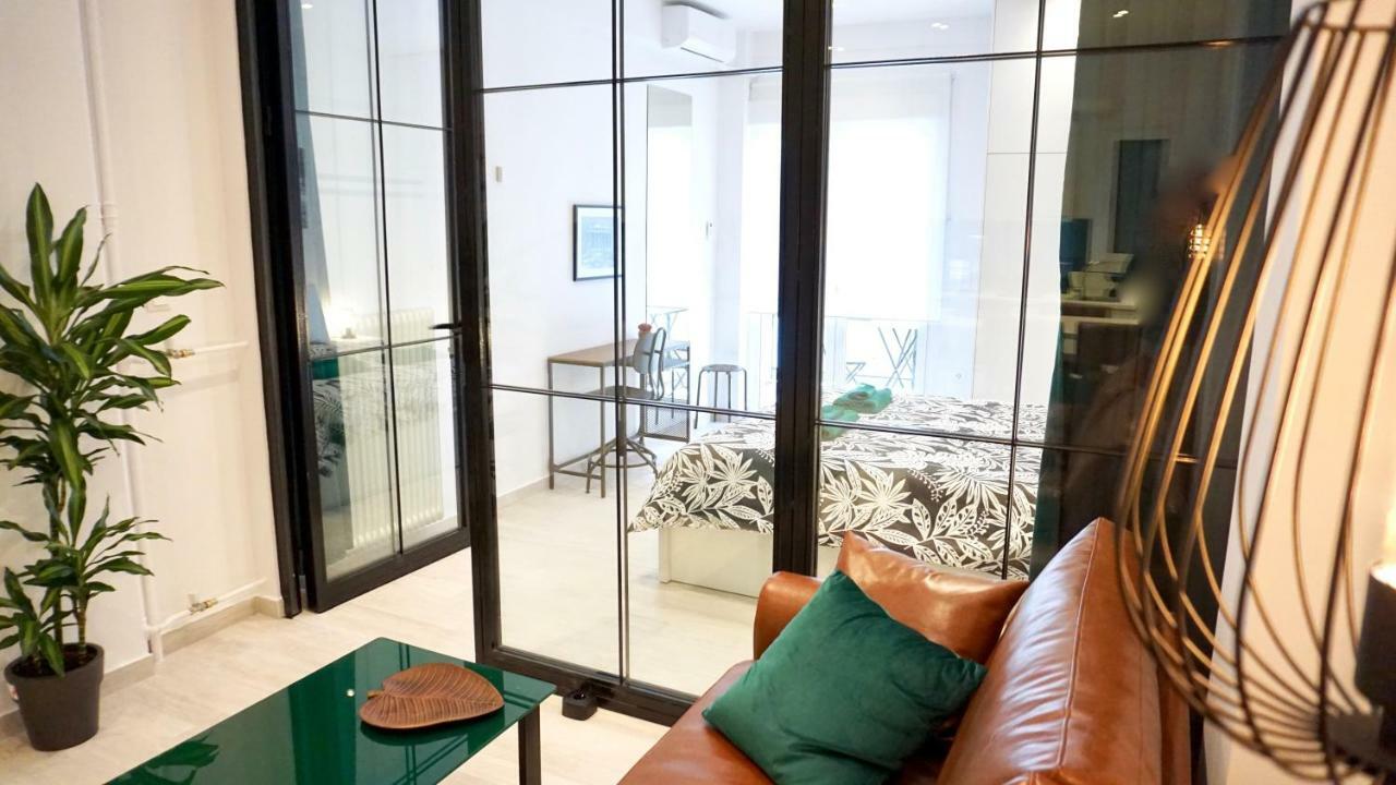 Industrial Style Studio In Atény Exteriér fotografie